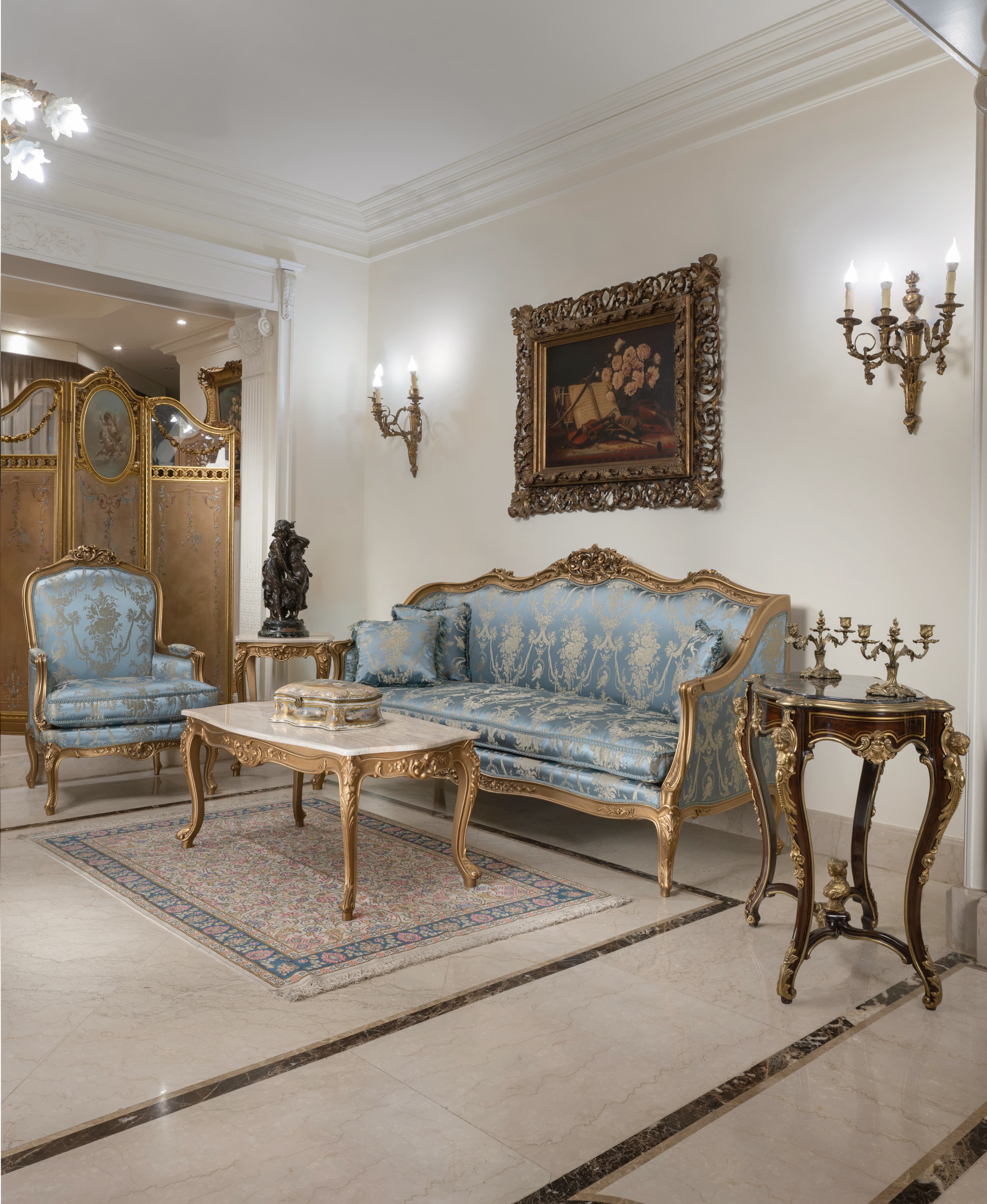 Classic Giltwood Salon Set in Silver Floral Silk Brocade